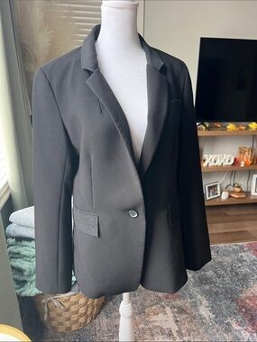 Women's Black Single-Button Blazer - Sleek Professional Jacket